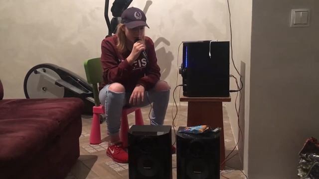 Девочка читает реп про жизнь))))@ смотреть онлайн