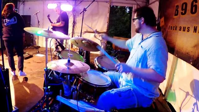 Rockin' In The Free World (Neil Young) Drum Cam / Band Cover (live) смотреть онлайн