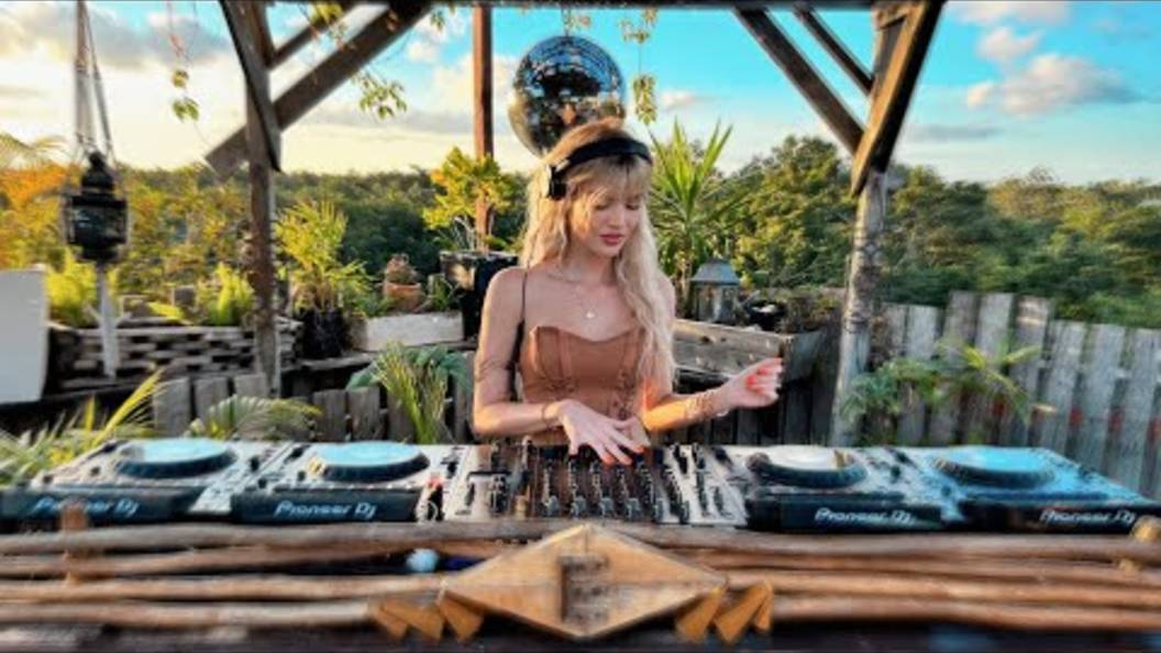 Melina Celine | Afro House Jungle Emotions смотреть онлайн