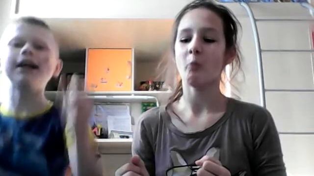 Пробуем невкусные конфеты смотреть онлайн