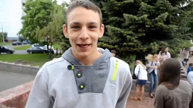 Обычная жизнь обычных школьников или 9а:за кадром смотреть онлайн