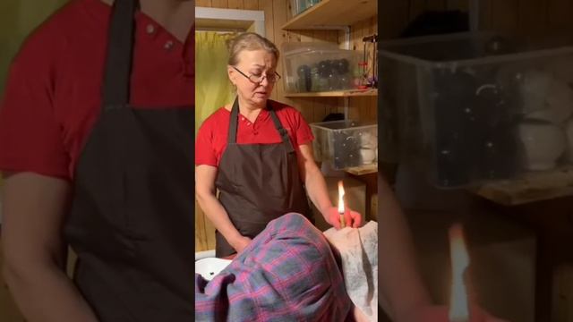 Удаление серной пробки из уха с помощью специальных ушных свечей. Солодовникова Елена Сергеевна смотреть онлайн