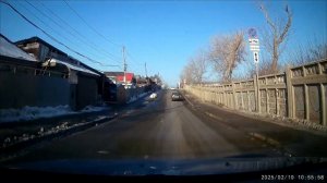 Поворот налево с правой полосы на дороге с односторонним движением является нарушением ПДД.