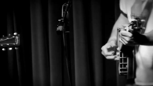 Nick Forster & Danny Barnes "Shadows in my Room" смотреть онлайн