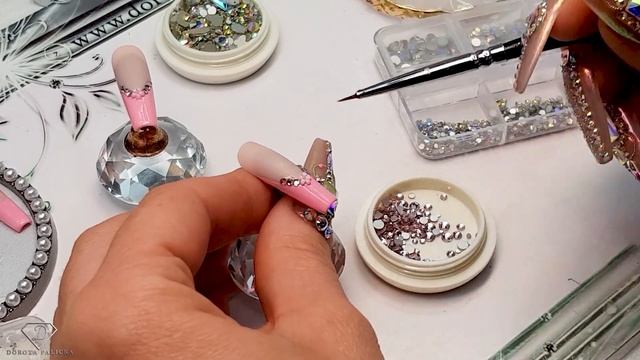 Simple pink french manicure nails with crystals. смотреть онлайн