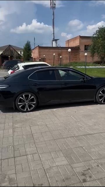 В продаже Камри 2,5л. 2023гв. Пробег 37 тыс. Возможна переуступка лизинга