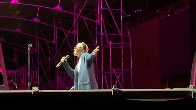 Cynthia Erivo sings “Girls Just Want To Have Fun” at Elsie Fest 2019 смотреть онлайн