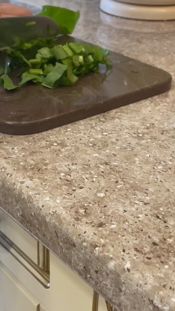 Зеленый БОРЩ с щавелем и яйцами #борщ #борщзеленый #суп #рецепт #рецептборща смотреть онлайн