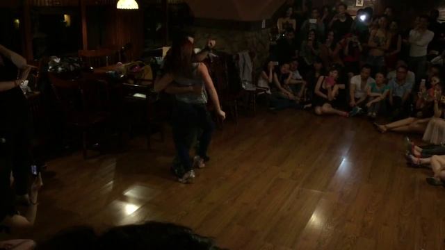 Chaves y Silvia Free Style Performance at Farewell Party at the Shanghai Bachata Festival 2014 смотреть онлайн