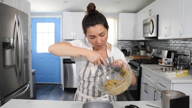 vegan zucchini pistachio cake | hot for food смотреть онлайн