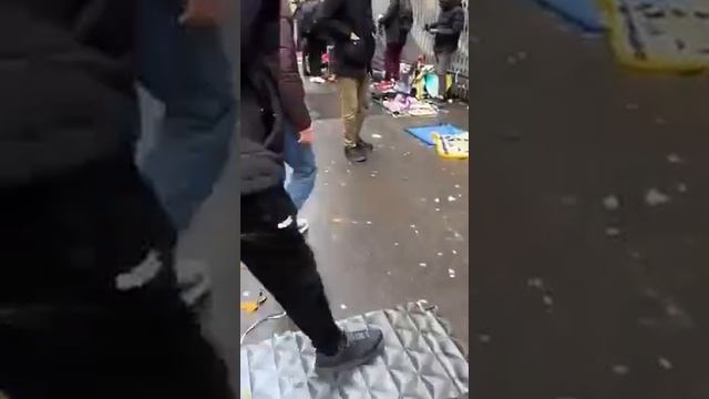 Зарисовки из зимнего Парижа смотреть онлайн
