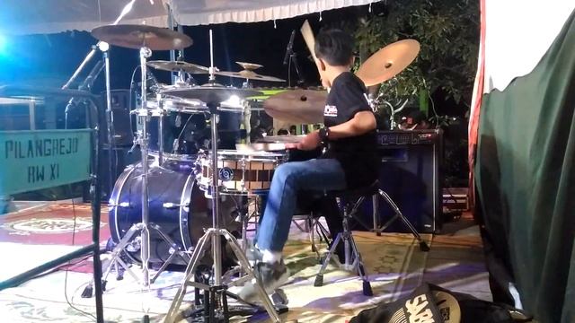 #NGAMEN | Meraih Bintang - Via vallen |Gilang Dafa (Drum Cover) смотреть онлайн