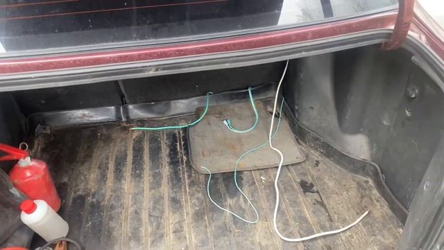 Установка активного сабвуфера в Hyundai Accent от Dl Audio Barracuda 12A V.2.