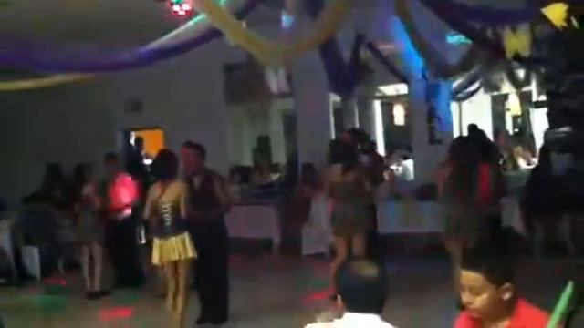 Coral Xv surprise dance смотреть онлайн