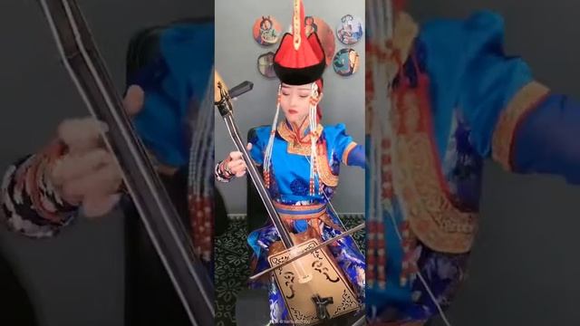 "Улаанбаатрын үдэш"-Морин хуурын уянгалаг аялгуу .Ulaanbaatariin udesh смотреть онлайн