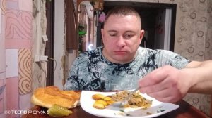 мукбанг/обжор/жареное мясо с луком,картофан,лепёшка/