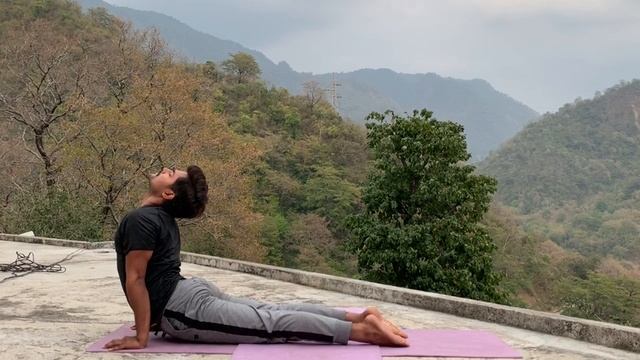 Vinyasa Flow For Complete Beginners | 35 Minutes Vinyasa | Anmol Singh смотреть онлайн