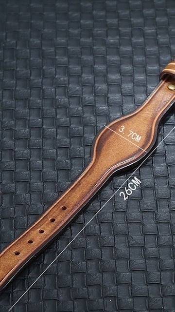 Punk Exaggerated Wide Brown Genuine Leather Bracelet for Men смотреть онлайн
