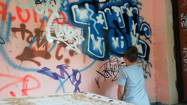 Tegging and bombing on the street. тегинг и бомбинг на улице.. ВЫБОРГ смотреть онлайн