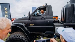 Новинка  отечественной техники-самоходный опрыскиватель BAGIRA-3000M