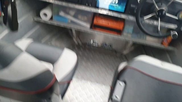 Лодка Quintrex 475 смотреть онлайн