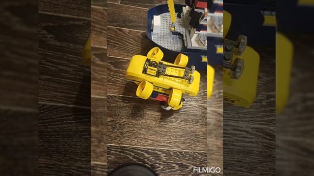 Год как корабль затонул смотреть онлайн