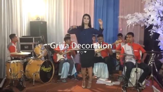 Tutus Savara With Arjuna Music смотреть онлайн