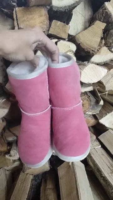 Угги замшевые для девочки UGG модель 1475 цвет розовый размер 26 смотреть онлайн