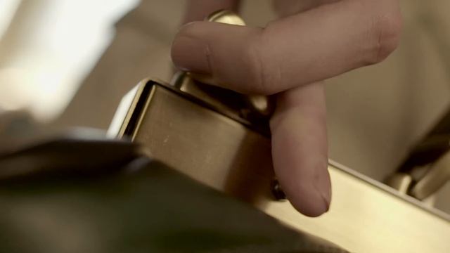 ANTE KOVAC. Саквояж Каравелла "Дама пик" (Sac "Queen of Spades") смотреть онлайн