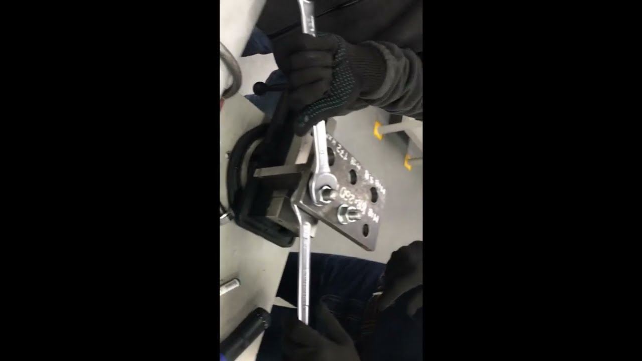 Точная затяжка крепежа в труднодоступном месте смотреть онлайн