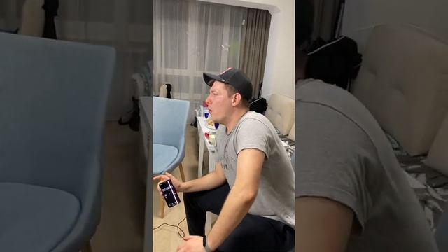 Яцкоборовский попробовал самую острую чипсу в мире смотреть онлайн