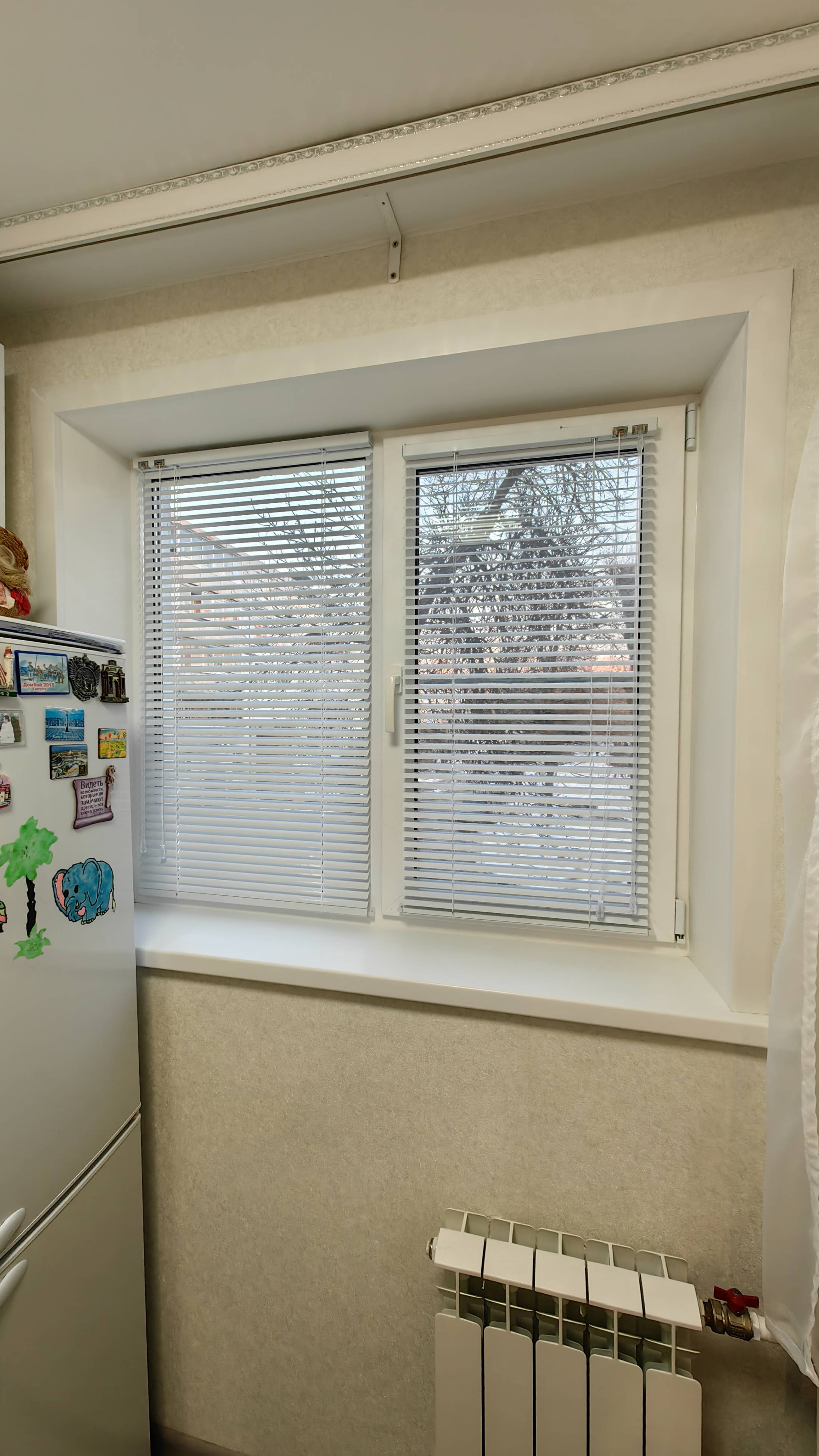 #ГоризонтальныеАлюминиевыеЖалюзи на окно кухни