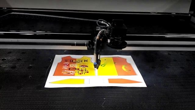 Laser Cutter Printed Fabric with CCD Camera Auto Recognition смотреть онлайн