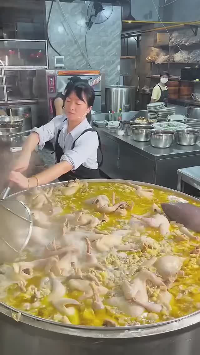 Готовим зелье на всю деревню. Китайская кухня. смотреть онлайн