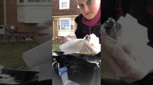 Changing Headlight Bulbs on KIA 2014 Sorento