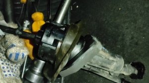 форд фокус 2,замена главного цилиндра сцепления.