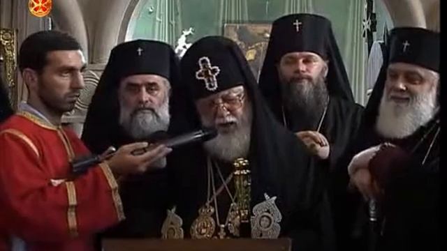 Georgian Patriarch chants liturgy at Batumi Cathedral смотреть онлайн