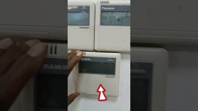 Daikin VRV Error code U4 Emergency Solution when Some indoor units are turned off смотреть онлайн