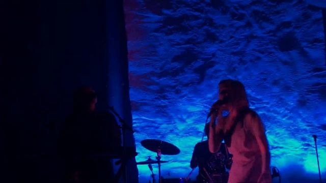 AURORA // Forgotten Love (Live @ Paris) 02.11.19 смотреть онлайн