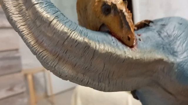 SIDESHOW DINOSAURIA: Allosaurus Vs Camorosaurus. Аллозавр против камаразавра статуя.#sideshow