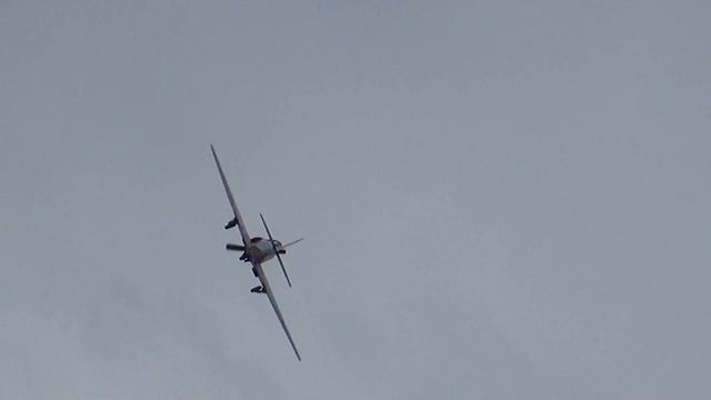 Полёт ЯКа смотреть онлайн