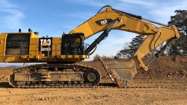 10 min. Sound Effect Of Working Caterpillar 6015B Excavator Loading Trucks Cat 6015B