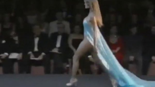 Victoria's Secret Fashion Show Cannes 2000