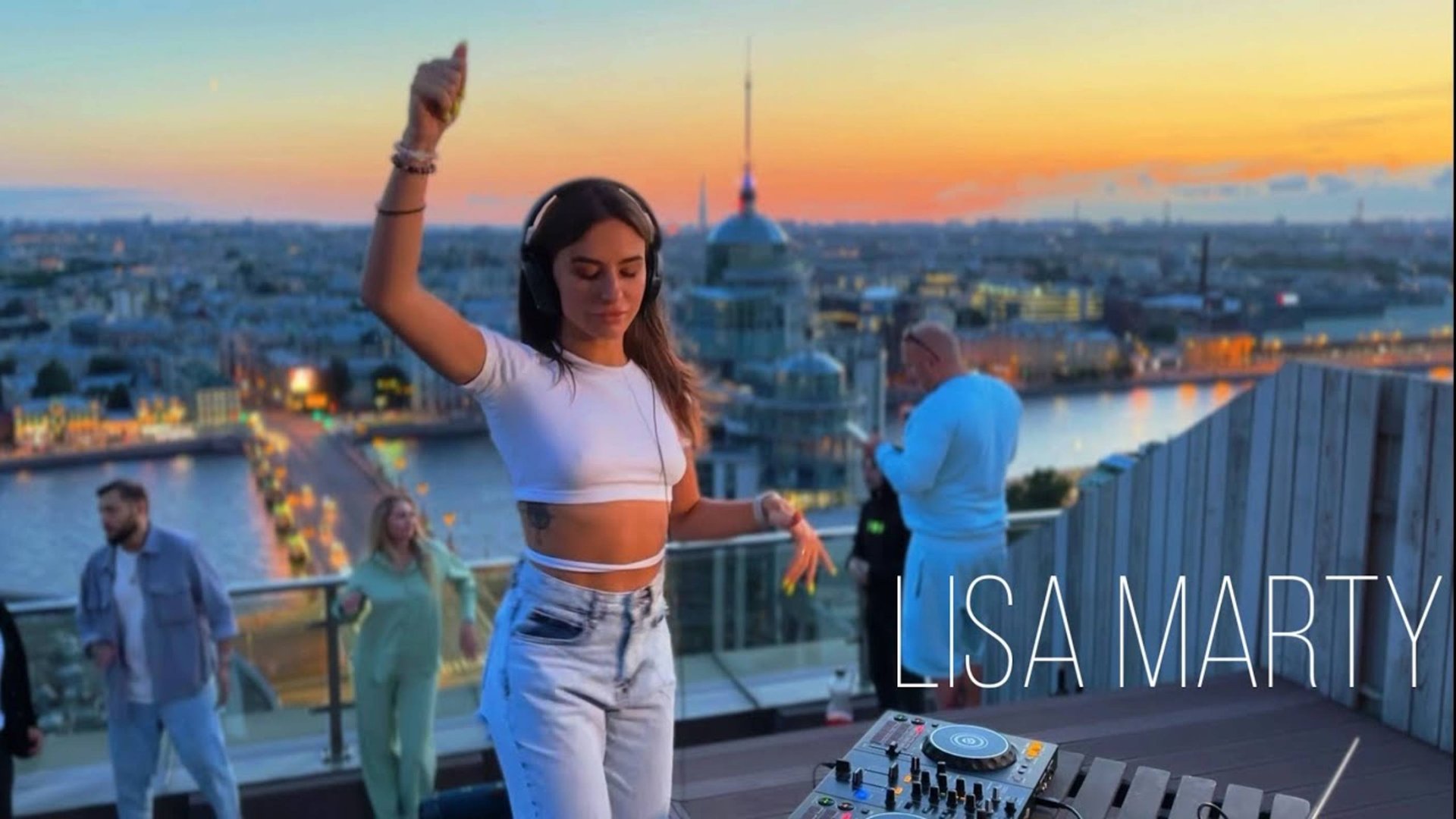 Lisa Marty| Rooftop mix. Melodic Techno & Indie Dance смотреть онлайн