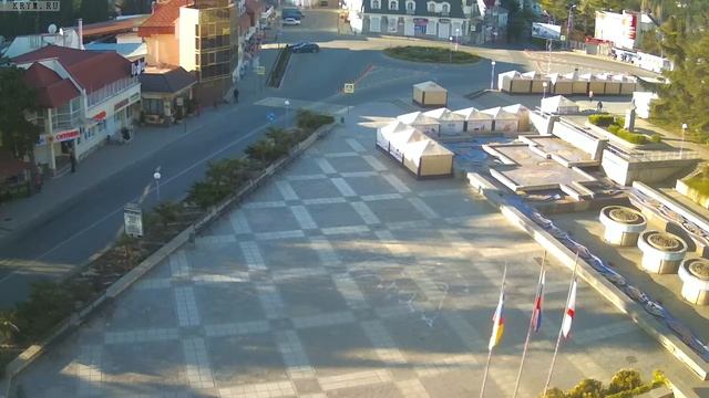 Вебкамера "Площадь Советская". Запись 29.04.2017 07:00:04 смотреть онлайн