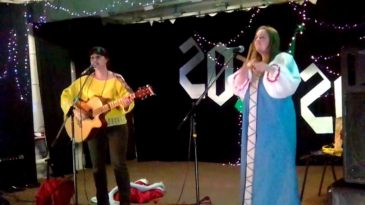 Раздача реквизита. КайноЗоя и Марго