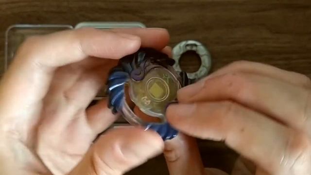 BEYBLADE BURST #025 - UNBOXING NOSTÁLGICO HASBRO: YEGDRION VS HORUSOOD!!! смотреть онлайн