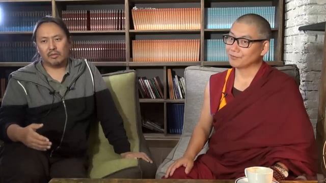 Кхенпо Чойинг Дорже. Интервью в Москве (2018) смотреть онлайн