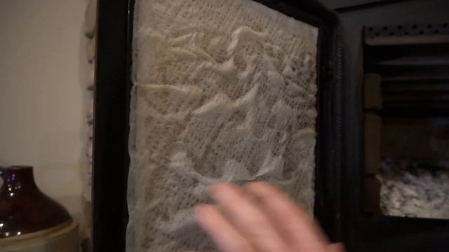 THE #1 VERY BEST WAY TO CLEAN FIREPLACE WINDOWS & GLASS DOORS! FAST, EASY, & VERY EFFECTIVE! смотреть онлайн