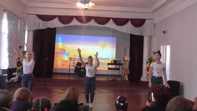 «УКРАЇНА МИ ОДНА» танок хореографічного гуртка «Карнавал» смотреть онлайн